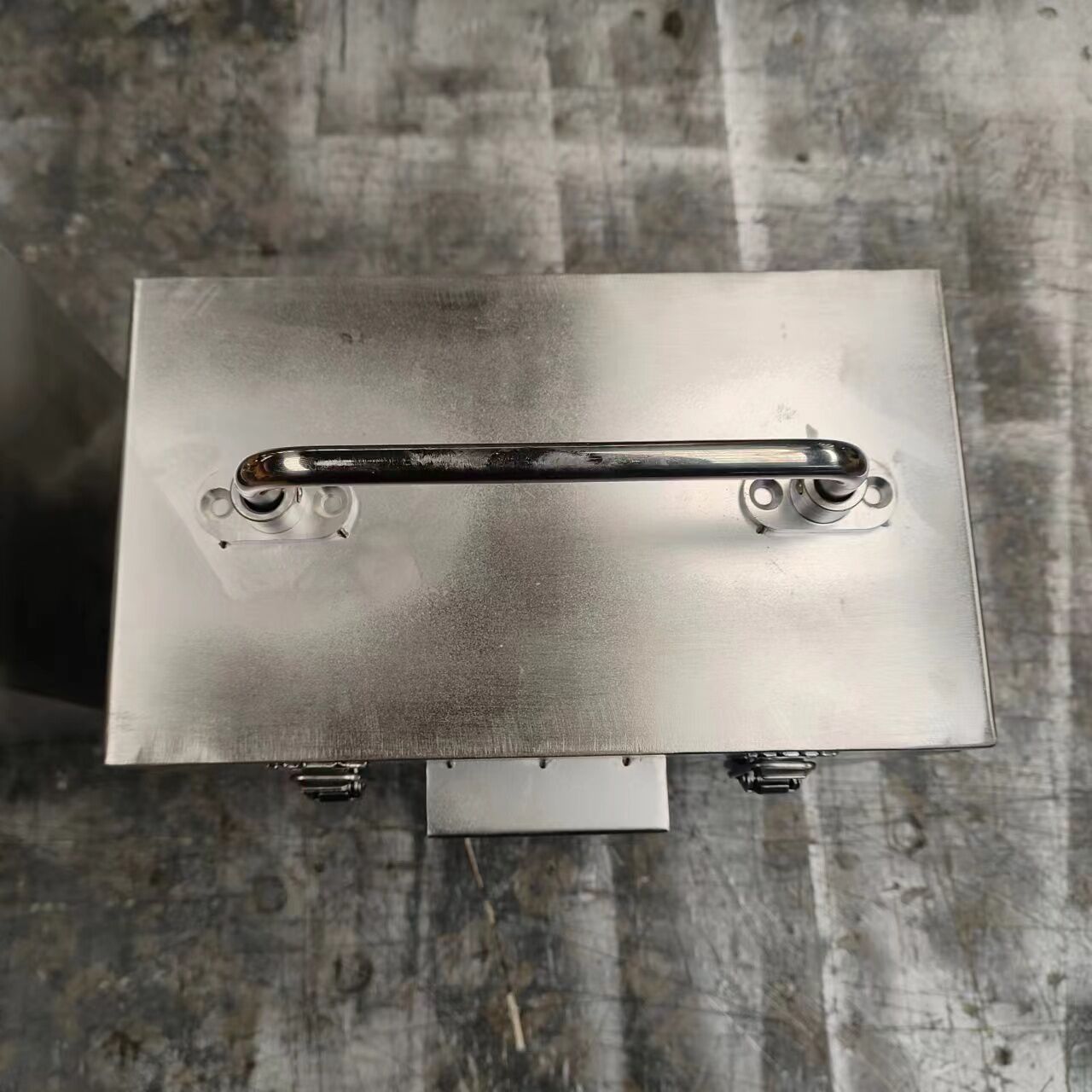 西藏铅箱:辐射安全的坚固堡垒