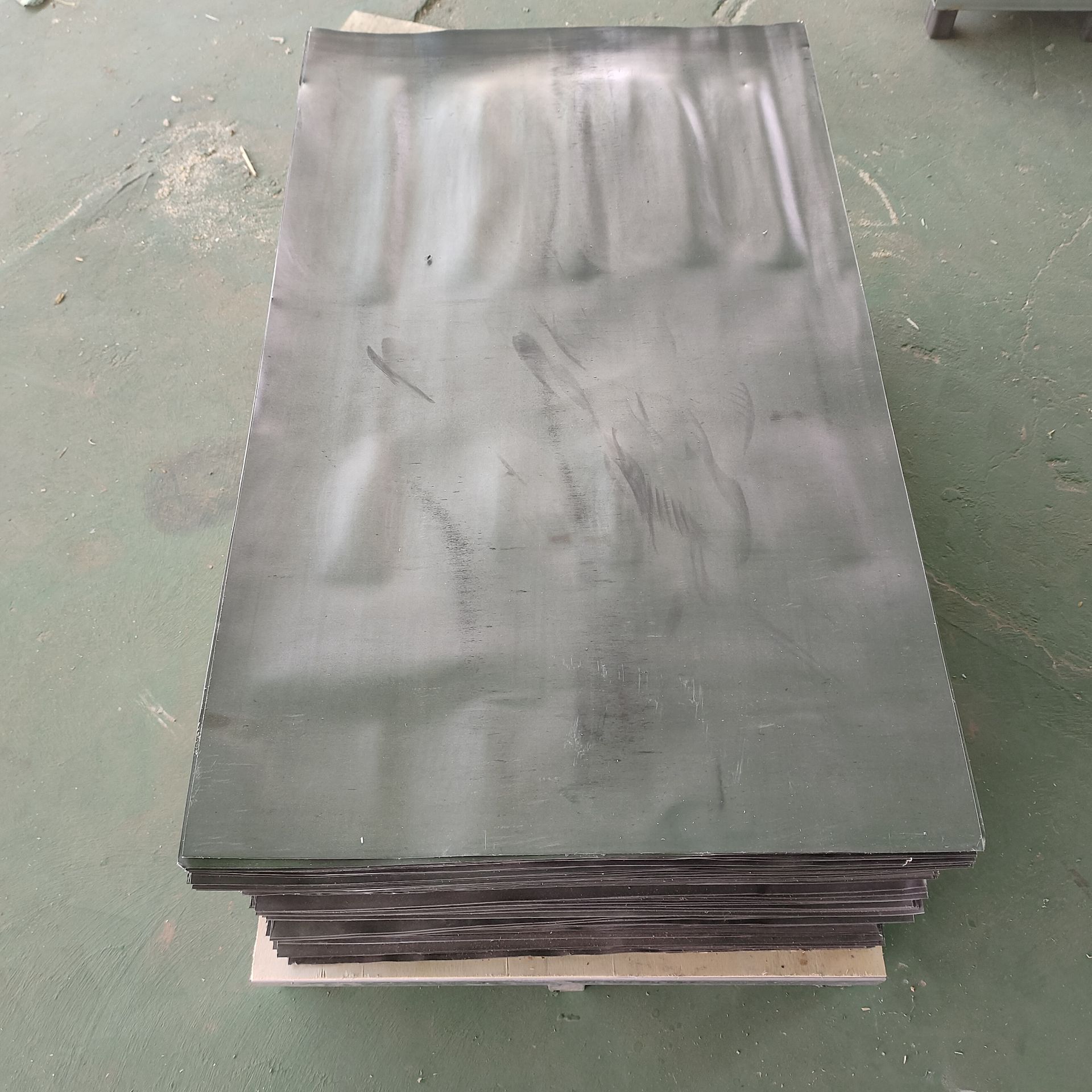 西藏如何选择合适的铅板厚度?